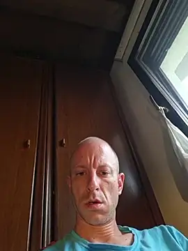 Snapshot of svenpfeifer chatting on July 6, 2026, 4:31 am svenpfeifer online show from July 6, 2026, 4:31 am