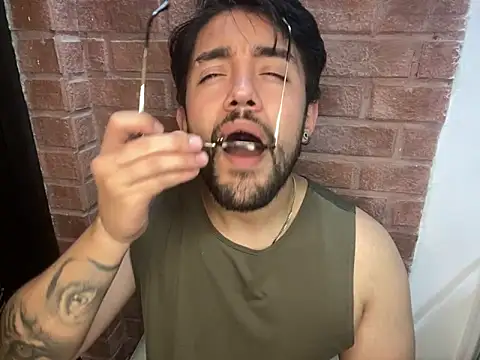 Snapshot of SrM0rgan chatting on March 18, 2025, 3:31 am SrM0rgan online show from March 18, 2025, 3:31 am