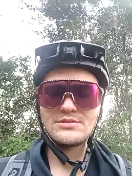 Snapshot of JuanMaty chatting on November 8, 2025, 10:19 pm JuanMaty online show from November 8, 2025, 10:19 pm