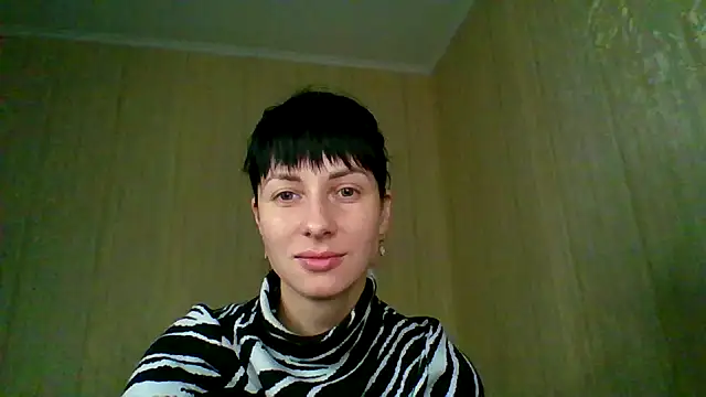 Snapshot of _Black-Panther_ chatting on November 20, 2025, 8:47 am Black-Panther online show from November 20, 2025, 8:47 am