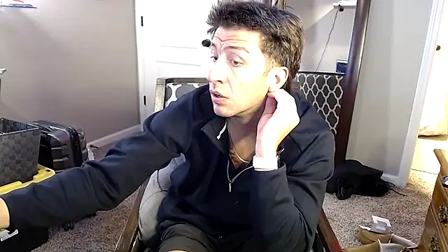 Snapshot of MidwestStroke chatting on November 6, 2025, 6:47 am MidwestStroke online show from November 6, 2025, 6:47 am