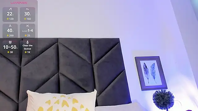 Snapshot of Kendallross28 chatting on October 22, 2025, 1:33 pm Kendallross28 online show from October 22, 2025, 1:33 pm