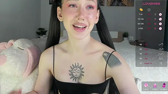 Snapshot of Say_luna chatting on March 22, 2025, 11:31 pm Say luna online show from March 22, 2025, 11:31 pm