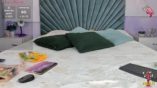 Snapshot of JulietSofia chatting on October 3, 2025, 1:57 am JulietSofia online show from October 3, 2025, 1:57 am