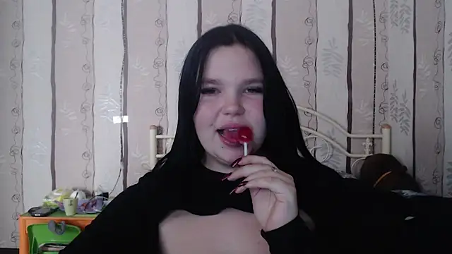 Snapshot of Victoriakot chatting on March 18, 2025, 8:36 am Victoriakot online show from March 18, 2025, 8:36 am