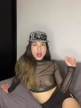 Snapshot of CosmiccAlai chatting on March 18, 2025, 1:00 am CosmiccAlai online show from March 18, 2025, 1:00 am