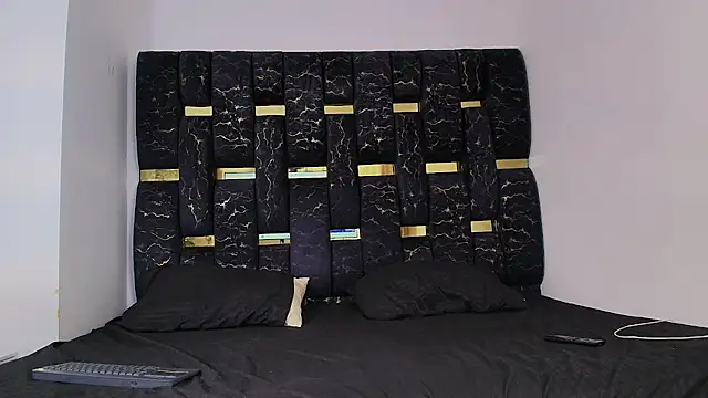 chris blake   online show from November 23, 2025, 6:08 pm