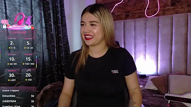 natasha  black online show from November 24, 2025, 7:35 pm