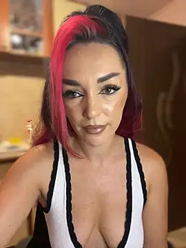 Snapshot of MeganFoxiy chatting on October 26, 2025, 6:08 am MeganFoxiy online show from October 26, 2025, 6:08 am