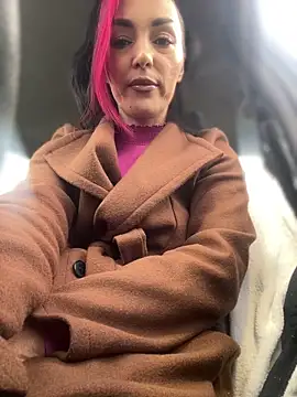 Snapshot of MeganFoxiy chatting on December 15, 2025, 8:07 am MeganFoxiy online show from December 15, 2025, 8:07 am