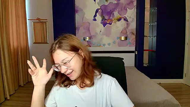 Snapshot of AngelinaLow chatting on November 13, 2025, 12:26 pm AngelinaLow online show from November 13, 2025, 12:26 pm