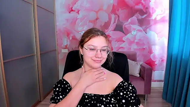 AngelinaLow online show from March 1, 2026, 6:26 am