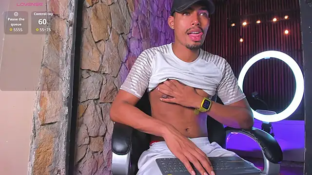 Snapshot of LiamByrne chatting on December 15, 2025, 7:01 am LiamByrne online show from December 15, 2025, 7:01 am