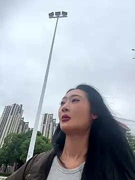 linger-23 online show from October 25, 2025, 7:27 am