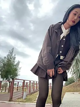 Snapshot of linger-23 chatting on January 12, 2026, 6:40 am linger-23 online show from January 12, 2026, 6:40 am