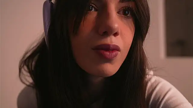 mystica  online show from November 3, 2025, 12:17 pm