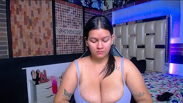 kriss sweetboobs10 online show from October 10, 2025, 12:26 pm