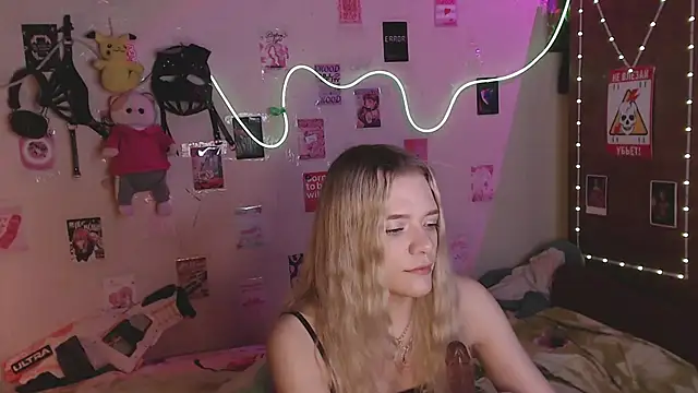 Snapshot of Your_Horny_Friends chatting on November 3, 2025, 2:29 pm Your Horny Friends online show from November 3, 2025, 2:29 pm