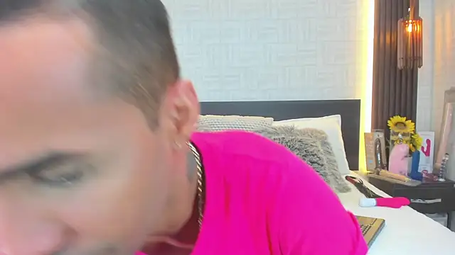 Snapshot of Anghel_Stone chatting on November 28, 2025, 8:55 pm Anghel Stone online show from November 28, 2025, 8:55 pm