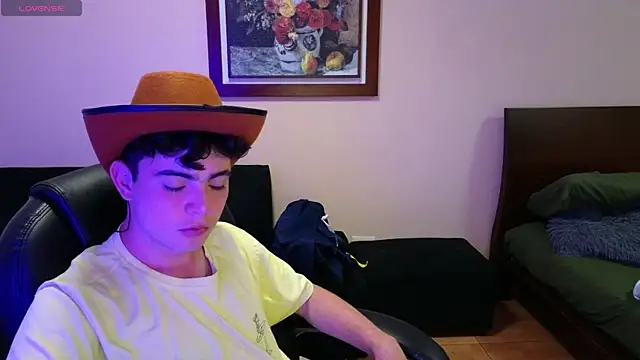 lukeboyce33 online show from February 10, 2026, 11:31 pm