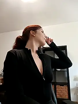 MeCherryy online show from October 24, 2025, 1:18 pm