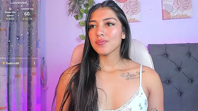 Snapshot of Quiinn_bx chatting on November 29, 2025, 8:34 pm Quiinn bx online show from November 29, 2025, 8:34 pm