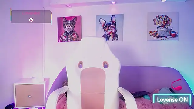 Snapshot of SamyJhomson chatting on December 16, 2025, 4:06 am SamyJhomson online show from December 16, 2025, 4:06 am