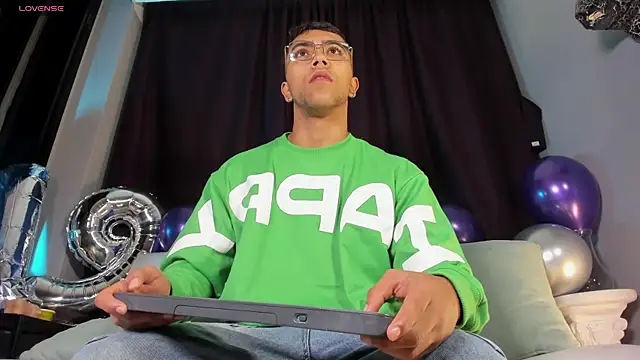 Colstorw  online show from November 15, 2025, 10:23 am