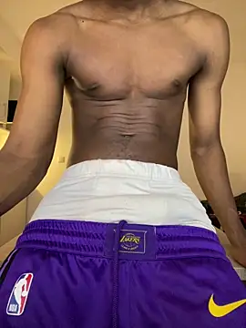 Renoirmonter online show from March 5, 2026, 12:06 am