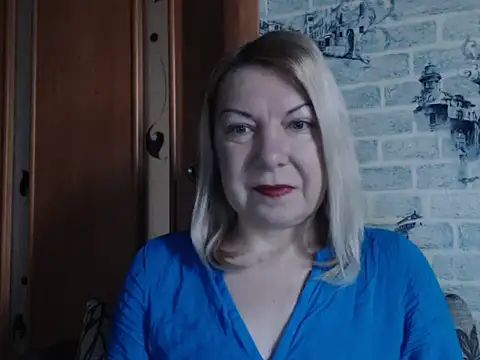 Snapshot of Lillia_Ray chatting on February 21, 2026, 6:14 am Lillia Ray online show from February 21, 2026, 6:14 am