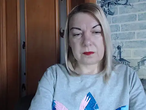 Snapshot of Lillia_Ray chatting on February 22, 2026, 10:25 am Lillia Ray online show from February 22, 2026, 10:25 am