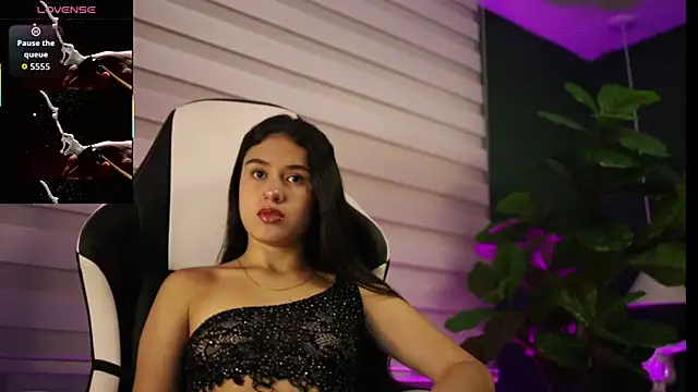 Danaa Rouse online show from November 8, 2025, 9:35 pm