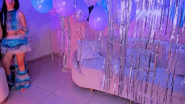 Snapshot of LarisaSmirnov chatting on October 25, 2025, 5:04 am LarisaSmirnov online show from October 25, 2025, 5:04 am