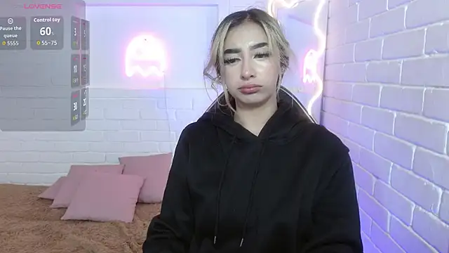 Snapshot of Malory_tay1 chatting on October 26, 2025, 11:38 am Malory tay1 online show from October 26, 2025, 11:38 am