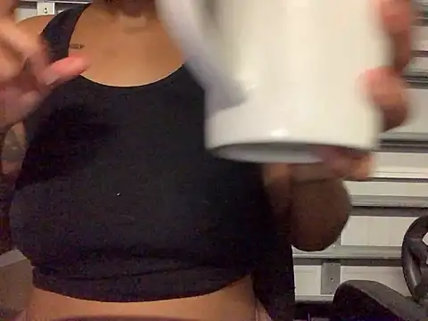 Snapshot of urgeminibrat chatting on December 4, 2025, 3:49 am urgeminibrat online show from December 4, 2025, 3:49 am