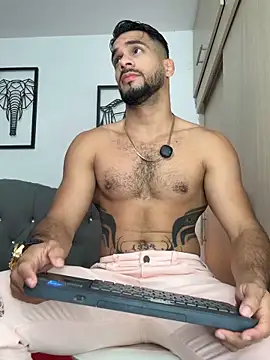 Maximiliano ford online show from November 11, 2025, 10:26 am