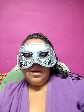 Pequitas sexi online show from June 2, 2026, 9:28 pm
