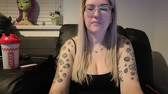 Sizzling Indie36 online show from February 22, 2026, 10:41 pm