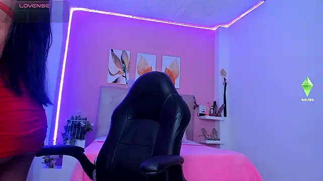 Molly h0t online show from November 27, 2025, 12:18 pm