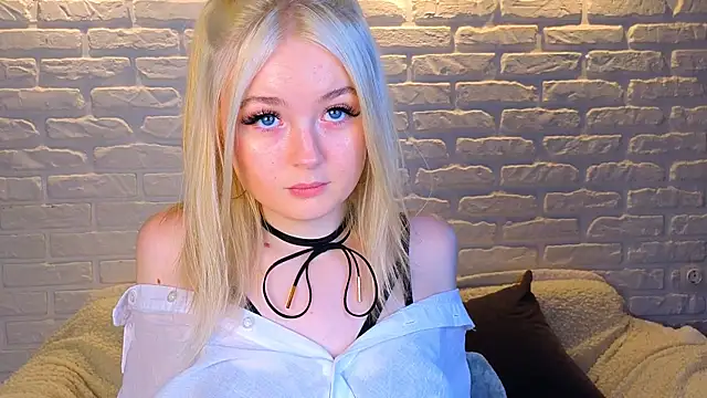 Snapshot of minigirl chatting on March 21, 2025, 10:17 am minigirl online show from March 21, 2025, 10:17 am