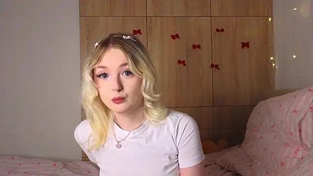 Snapshot of minigirl chatting on February 18, 2026, 4:14 pm minigirl online show from February 18, 2026, 4:14 pm