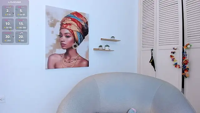 Layla arabelle online show from November 13, 2025, 7:57 pm