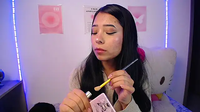 Emilybutterfly1 online show from December 3, 2025, 3:25 am