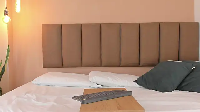 honeygray02 online show from October 24, 2025, 12:23 pm