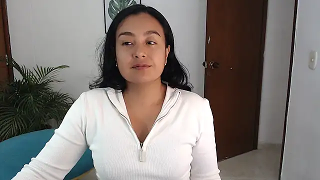 Snapshot of Themagicpotion chatting on May 8, 2026, 5:40 pm Themagicpotion online show from May 8, 2026, 5:40 pm