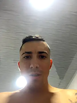 Snapshot of pareja_curiosa19 chatting on November 6, 2025, 1:28 am pareja curiosa19 online show from November 6, 2025, 1:28 am