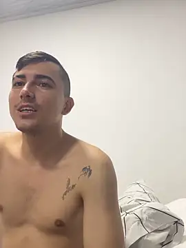 Snapshot of pareja_curiosa19 chatting on November 14, 2025, 1:37 am pareja curiosa19 online show from November 14, 2025, 1:37 am