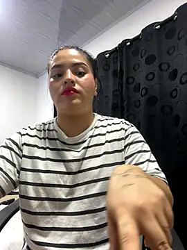 Snapshot of pareja_curiosa19 chatting on November 30, 2025, 2:26 am pareja curiosa19 online show from November 30, 2025, 2:26 am