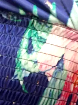 emiliemilf online show from April 17, 2026, 5:49 pm