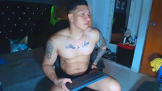 ethan dalton  online show from November 26, 2025, 2:56 am